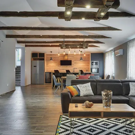 Lovely With Private Pool